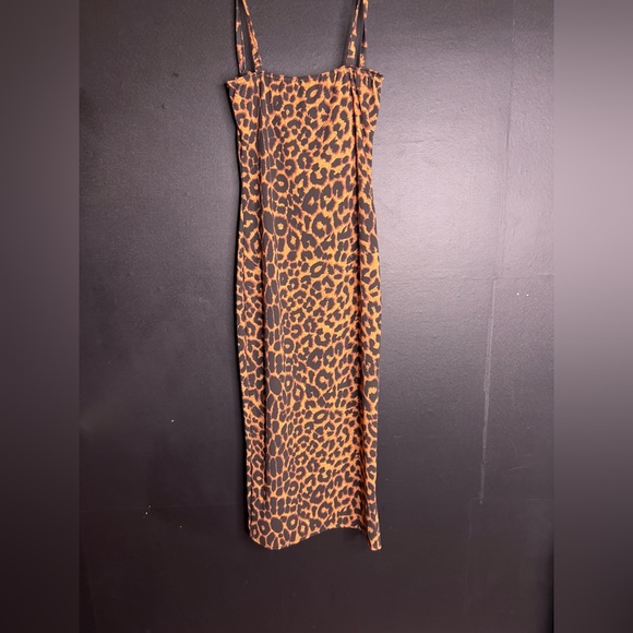 Pretty little thing dress size us 4 - Picture 3 of 4